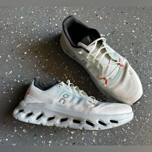 On Running Men's Shoes - White and Black